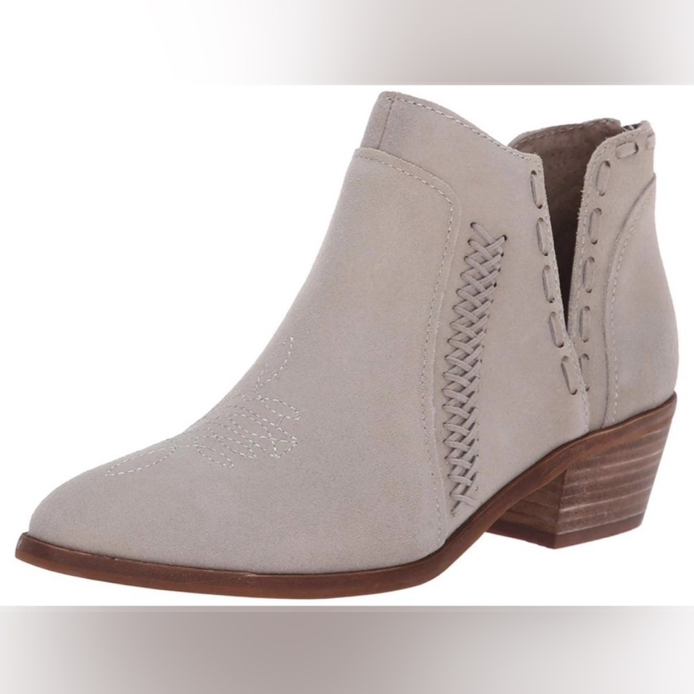 Vince Camuto Gray Suede Presita Ankle Booties Western Size 8 or 38.5